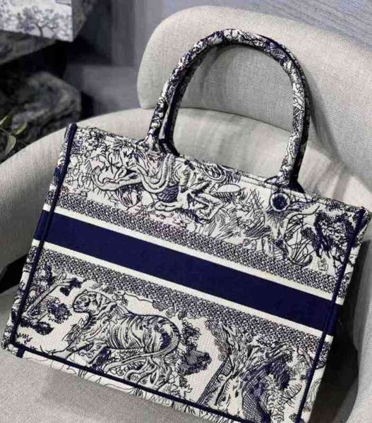 

2022 factory wholesale new stars same booktote shopping tiger embroidery canvas tote bag diy women's hand bag