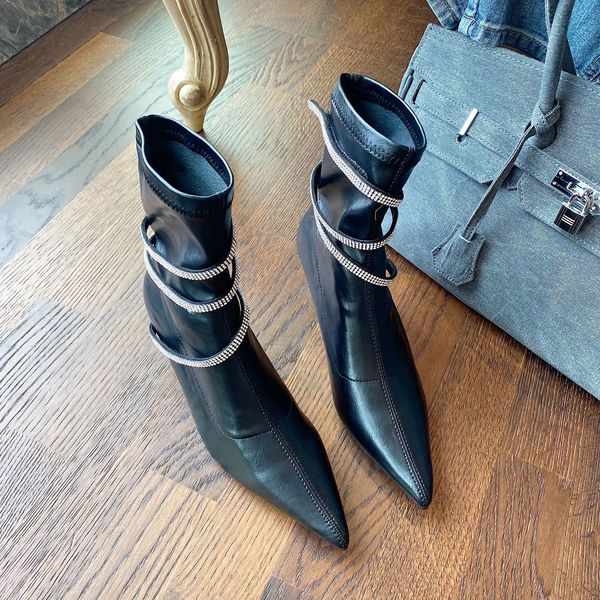 

2021 new high heels, stiletto boots, women's metal chain, british style, thin martin boots in autumn and winter s2yk, Black