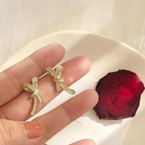 

2021 trendy korea crystal bowknot stud earrings for women simple luxury gold color earings wedding jewelry ear oorbellen gift, Golden;silver