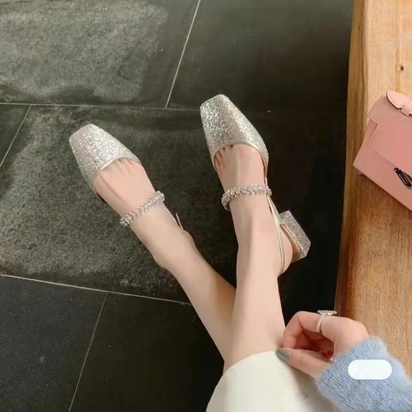 2022 Kleid Schuhe Begum verzierte Pumps Begum Diamant-Sandalen glänzen mit feinem, quadratischem Zehenbereich und sexy Damen-Sommer-Kristallschuh
