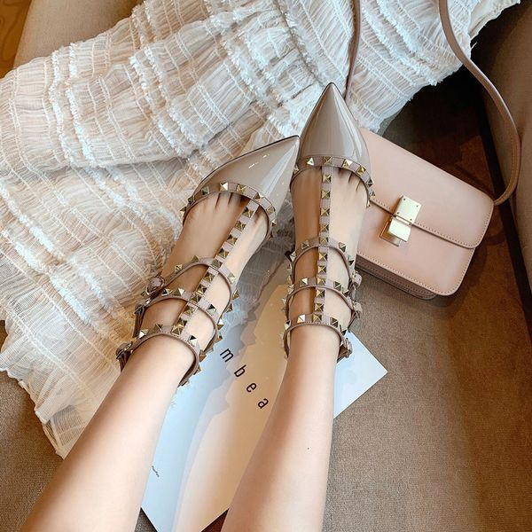

red v family rivet pointed head medium high heel slim heel 2020 summer versatile fashion liuding bandage baotou sandal woman, Black