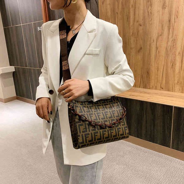 

2022 factory wholesale women's fashion printing large capacity bucket temperament one shoulder hand versatile messenger bag trend