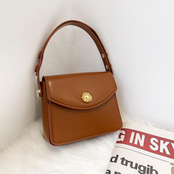 

retro premium texture cheering tote bag 2021 spring new simple and fashionable women's designer chain shoulder messenger bag