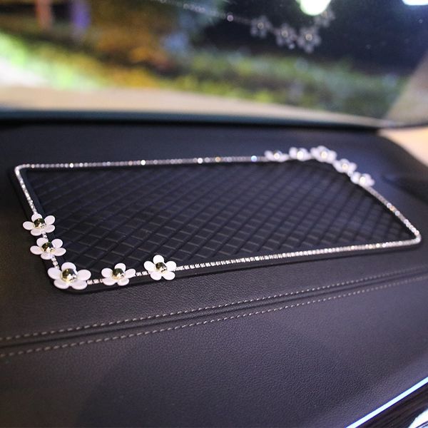 

diamond crystal daisy flower silicone anti-slip mat pad for mobile phone gps accessories sticky car non slip pads 30x15cm