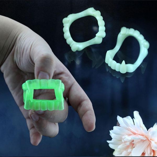 

1 pc vampire fake teeth non toxic plastic luminous glow in the dark gag terrorist toy for halloween party festive random green wmtxne