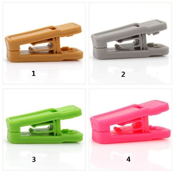

uic2nu factory price universal dry reusable wet and peg clothes hangers clips easy to use abs plastic clothespin 5 n