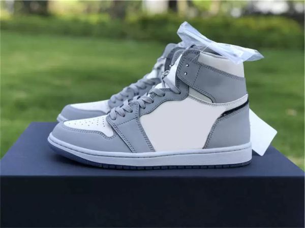 

2022 luxury designers high og 1 low dress shoes men women wolf grey sail pn dust white authentic sneakers sports with blue box, Black