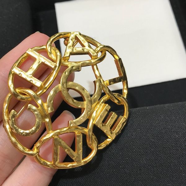 

new retro hollow letter all-match brooch, Gray