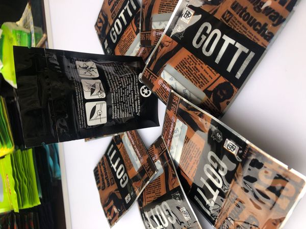 

упаковка free качество газета gotti рюкзак майларовый упаковка packbackboyz сумка dhl защита от детей лаки высокие сумки boyz yxlok bde_jewe, Pink;blue