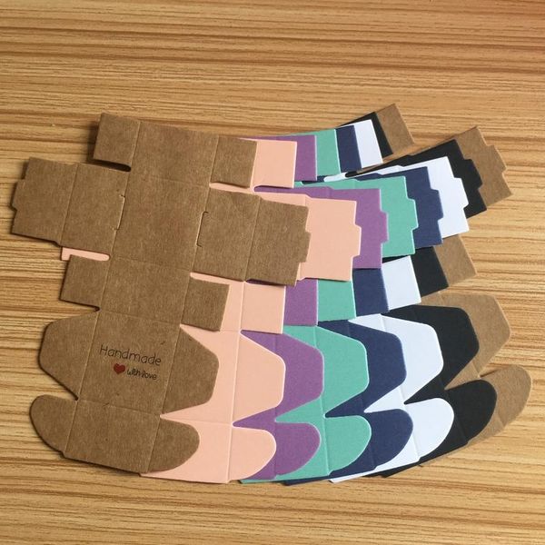 

30 шт. / лот 4x4x2.5 см красочные крафт бумаги украшенные украшения небольшая подарочная коробка для ручной мыльной коробки для ручной работ