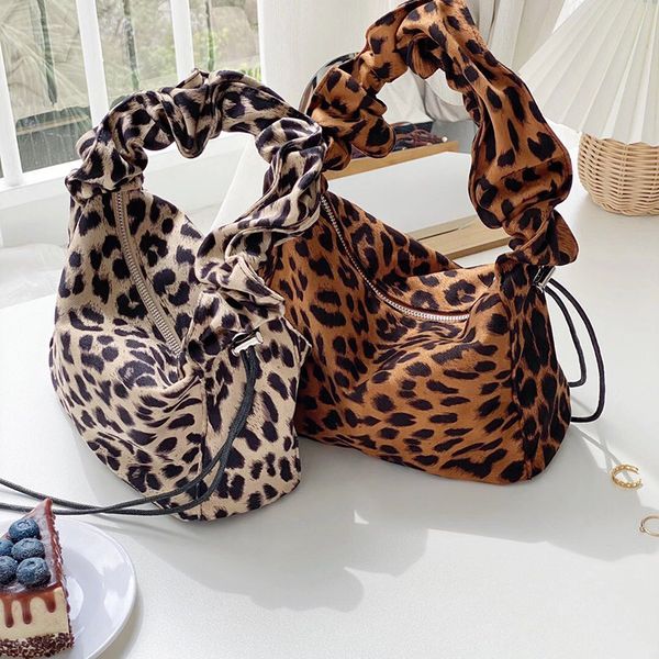

retro clutches small shoulder bag for women 2020 vintage nylon handbag female casual vintage mini totes bag women hand purse c1020