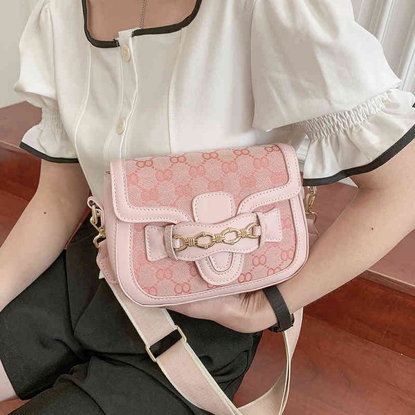 

2022 factory wholesale handbag style semi-circular saddle bag wide shoulder strap fashionable printed single shoulder bag