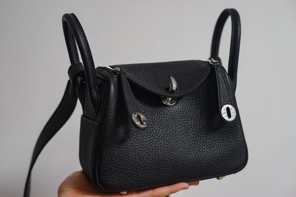 

facotry wholesale black design mini purse19cmtc leather,half handmade,wax thread,7colors for chosenfast delivery. contact me f