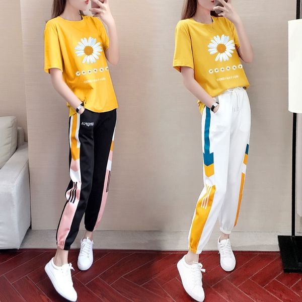 

qscbv sports and leisure new women's summer 2020 suit small daisy net red trend fashion korean loose cotton two piece set sports two-pi, Gray