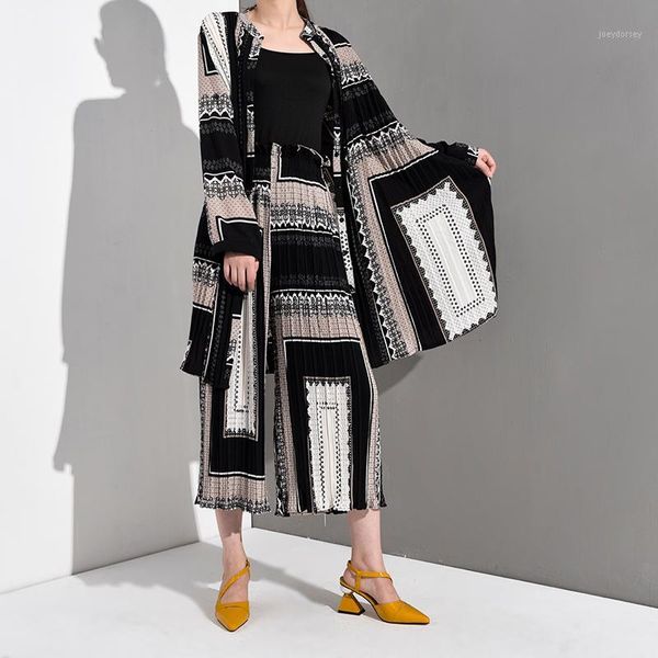 

ewq] 2020 new spring summer v-neck long sleeve black pattern printed loose wide leg pants two piece suit women fashion ae99901, White