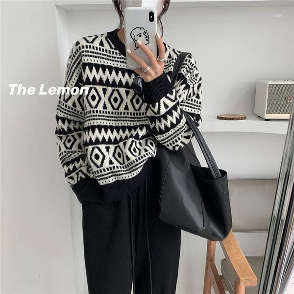 

autumn / winter 2020 new retro rhombic mesh red sweater women's short loose lazy pullover sweater1, White;black