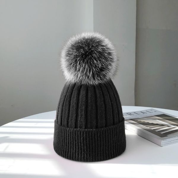 Beanie / Crânio Tampas de inverno Marca Fêmea Pom Pom Poms Chapéu Para As Mulheres Garota Feijão De Malha Capelos grossos Crânios