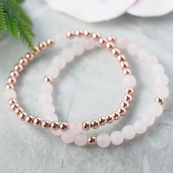 6 mm polierter Rosenquarz, roségoldfarbenes Perlenarmband-Set, rosa Edelstein-Armband, zierliches Armband mit Heilkristallen
