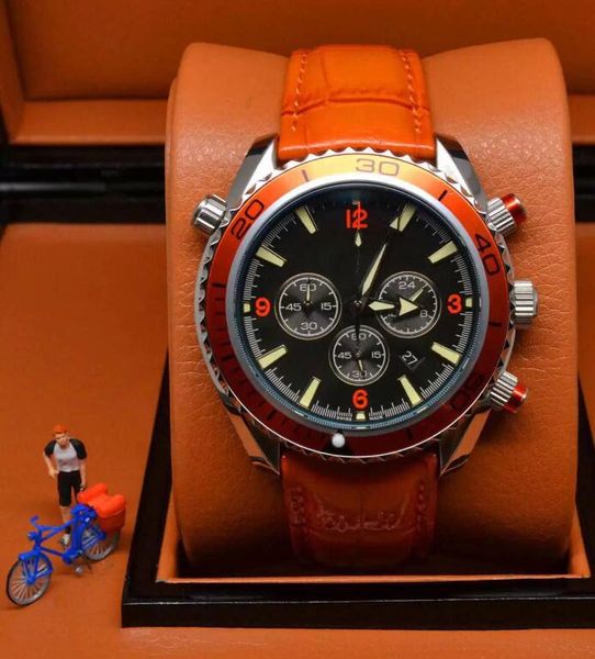 

new men's watch multifunctional quartz chronograph original clasp boutique wrist watch, Slivery;brown