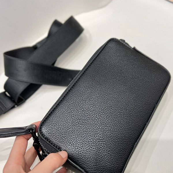 Tasarımcı omuz çantaları erkek moda siyah messenger çanta yüksek kaliteli unisex cüzdan madeni çanta