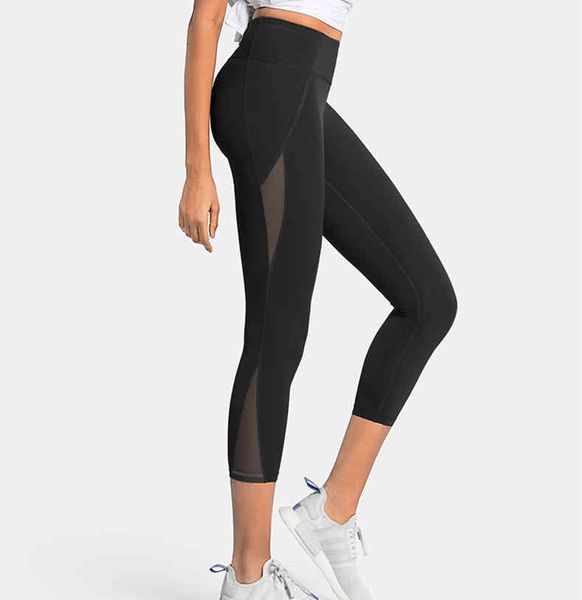 

wholesale women polyester sport yoga wear fitness 3/4 pants with mesh insert, Black