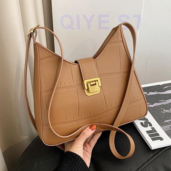 

new simple small bag new fashion stylish good texture shoulder bag online influencer wild underarm women flap
