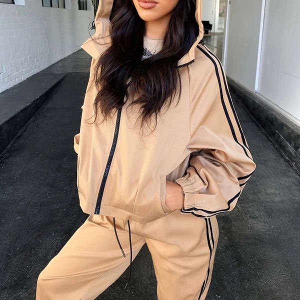 

2020 selling new women's fashion sports with two pieces of pure color hat leisure suit, White