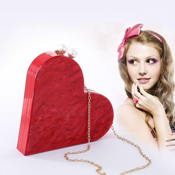 

new heart-shaped portable fashion joker evening bag banquet bag lady's acrylic clutch