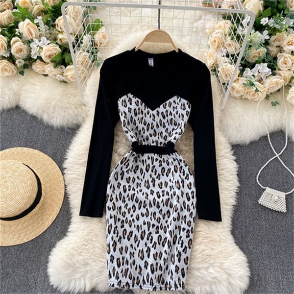 

2021 new 2021 early spring new design sense fake two-piece long-sleeved hit color stitching retro print bag hip skirt qxu1, Black;gray