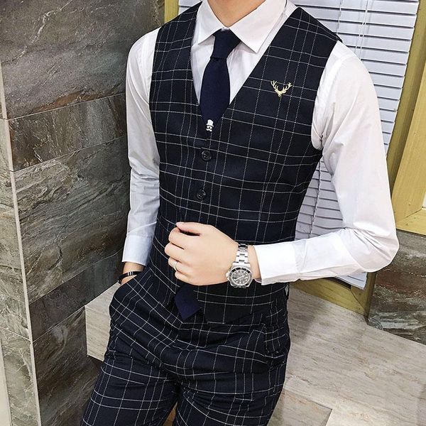 

men's business casual slim career 2018 spring england plaid v-neck sleeveless vest waistcoat ,fashion gentleman tight suit vests1, Black;white