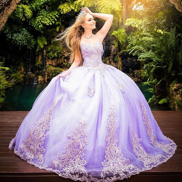

new arrival lilac ball gown quinceanera dress lace appliques beads sweet 16 dress masquerade evening prom dresses vestido de 15 anos, Blue;red