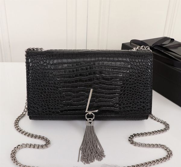 

2021 latest style alligator skin is the most striking element fashion bags 26700 every detail is flawlessthe quality is worthy of the masses
