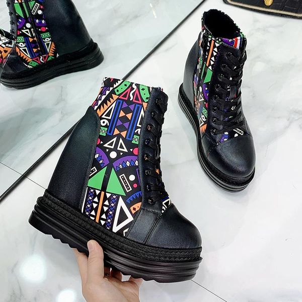 

the new thick-soled platform women's boots have an increased waterproof platform with a wild pattern strapping martin boots wedg, Black