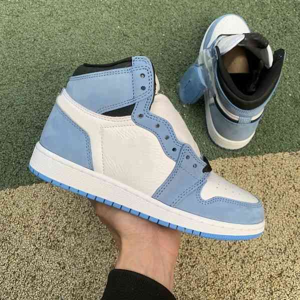 

jumpman seafoam 1 1s og basketball shoes mens women bordeaux protrotype bred unc pollen hyper royal university blue chicago black toe dark{c