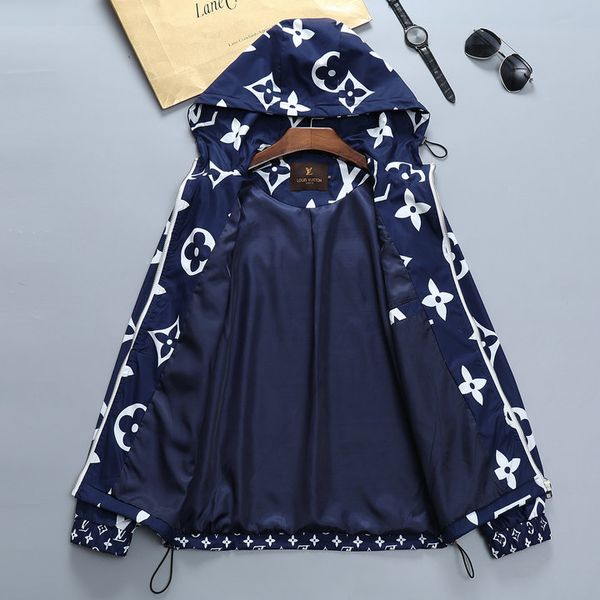 

2020 luxury designer spring and autumn loose style jacket men's soft shell jacket coat glasses hat plush and thickened 0-3, Black;brown