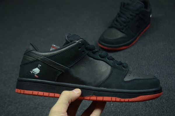 

2021 dunk men women running shoes black pigeon joint skateboard shoes black fashion trainers luxurys designer sneakers with box