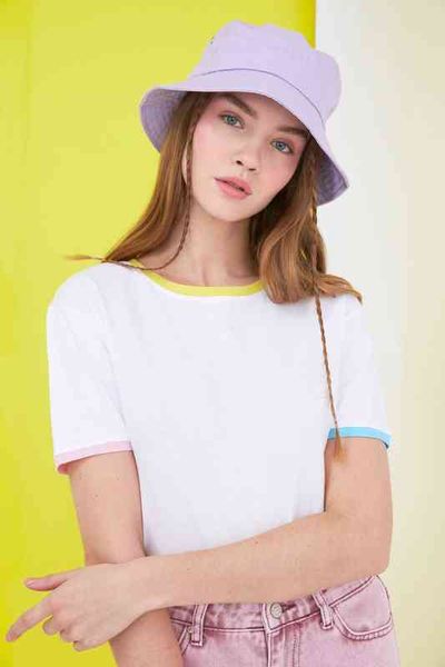 T-shirt basic in maglia Trendyol Color Piping TWOSS21TS0840 G220228