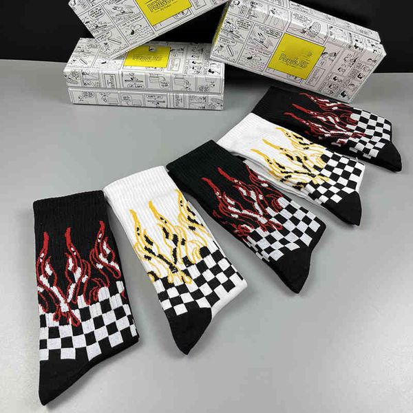 

Men's Socks Street Style Men Check Fashion Soft Touch Cotton Hosiery Outdoor Breathable Designer Couple Skateboard Sock V9BF, Black