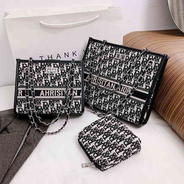 

2022 factory wholesale large capacity single shoulder chain net red simple foreign style minority versatile children's mother bag