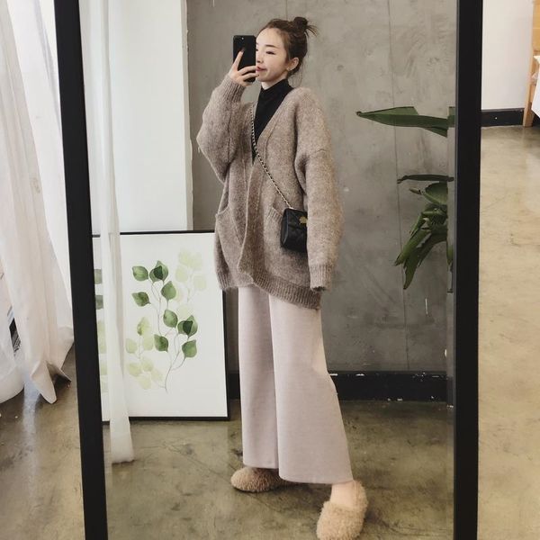 

creative 2020 winter temperament women's solid color collage creative 2020 winter temperament women's solid sweater sweatercolor c, White;black