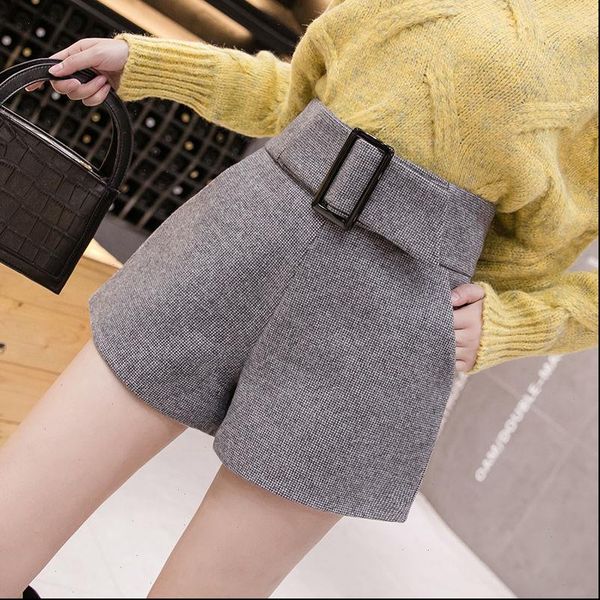

2020 new winter women high waist shorts female korean fashion wool casual solid elegant a line loose warm shorts q150, White;black