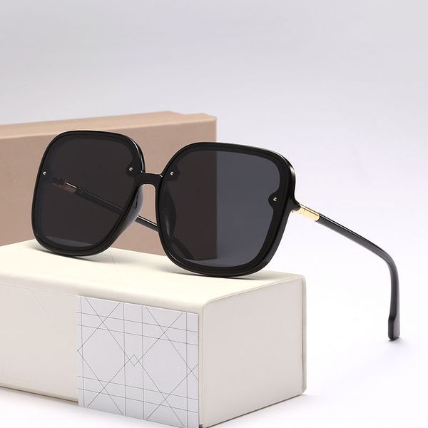 

popular ladies fashion sunglasses square summer style full frame uv protection designer sunglasses suitable for fashion outdoor, White;black