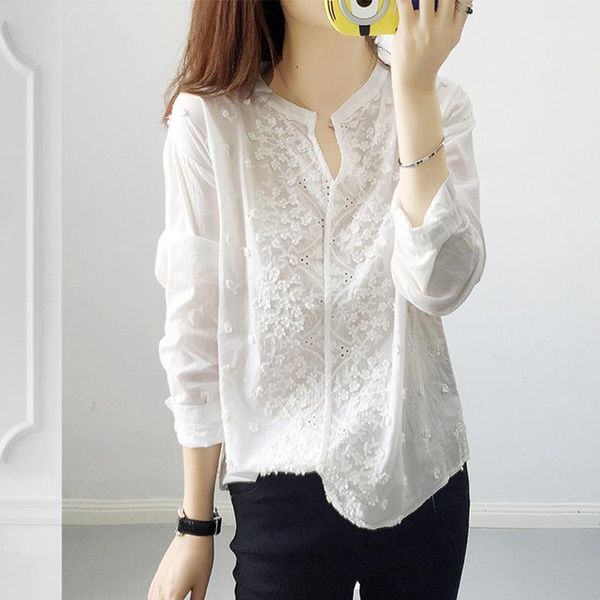 

2020 spring women's dress,v-neck long sleeve embroidered stereo floral print loose-fit pullover white shirt1