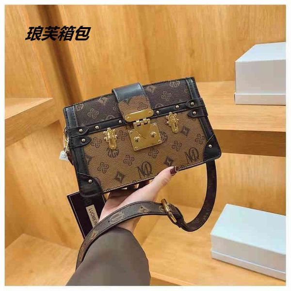 

2022 factory wholesale style single shoulder color matching women's live broadcast bag