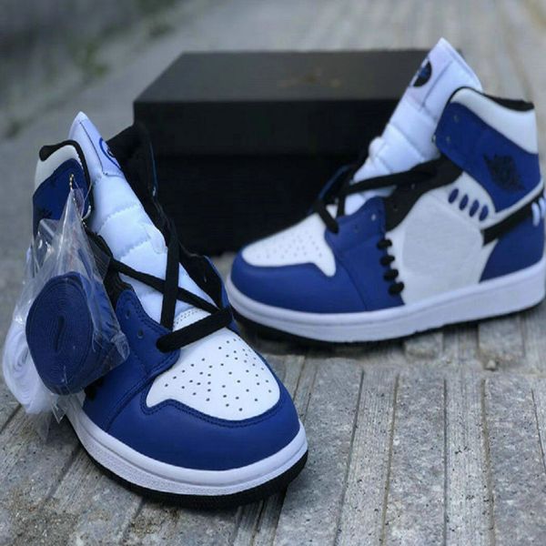 

1 mid se game royal sisterhood mens designer shoes black white fashion chaussures 1s trainers sneakers, White;red