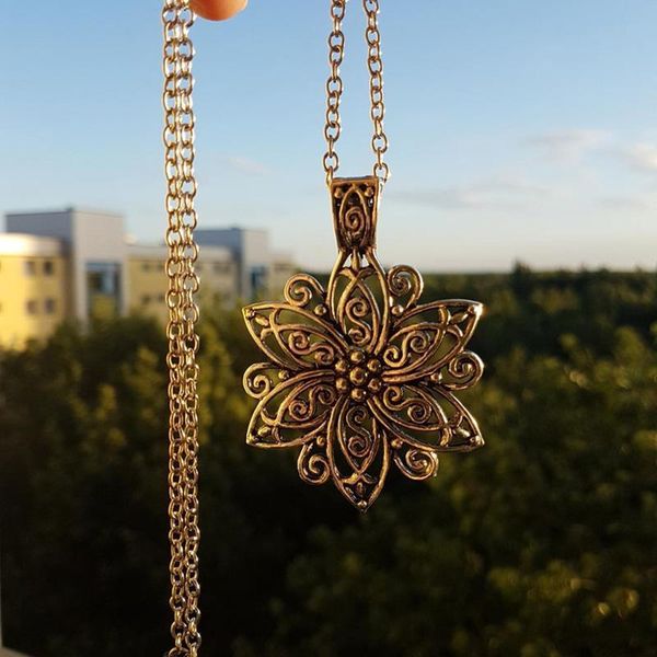 

vintage jewelry bohemian tibetan chain necklaces ethnic hollow carved metal flower pendants necklaces for women, Silver