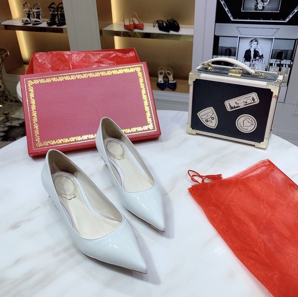 

spring 2020 new fashion pearl thick heel women's shoes are versatile black frosted leather pointed shallow mouth medium heel shoes for