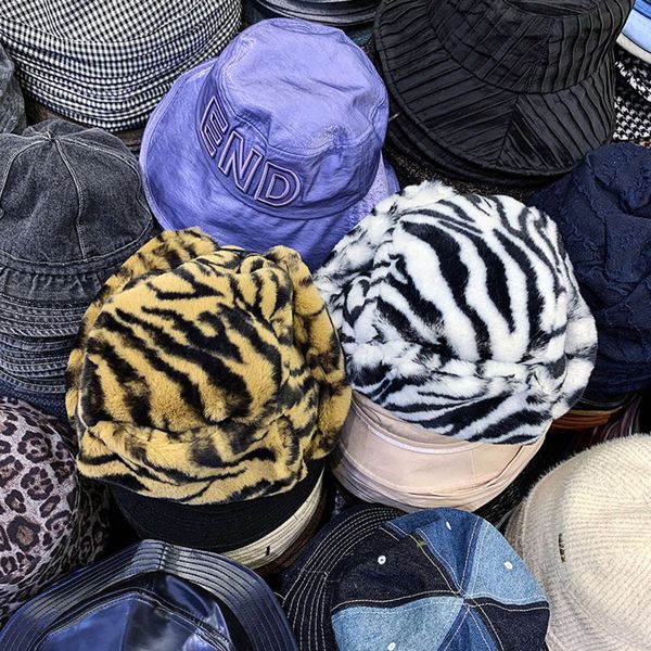 

lei new feng striped hat autumn and plush warm ear cap in winter, Blue;gray