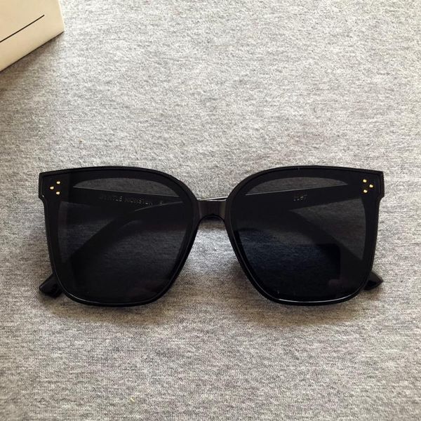 

2020 brand new korea gentle design gm sunglasses fashion women large frame sunglasses lady vintage sun glasses her, White;black