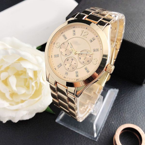 

brand new atmospheric classic business distinguished watch waterproof 10 meters zircon watch
